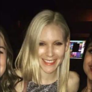 Meet your Posher, Caitlin